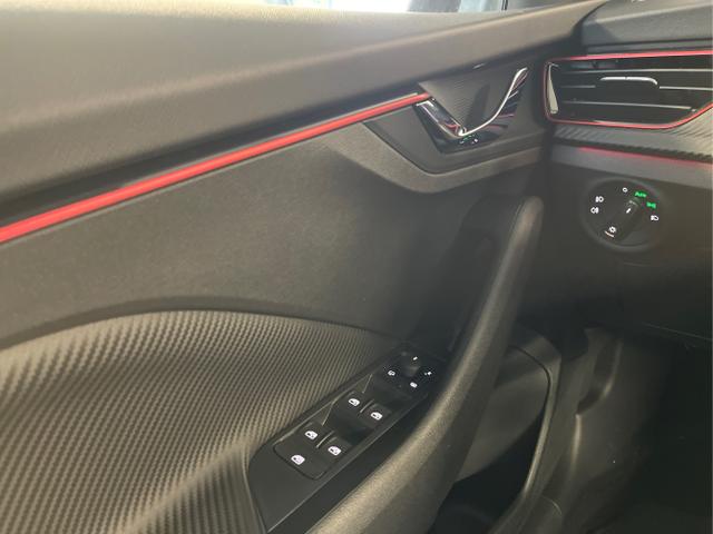 Skoda / KAMIQ / Wei&szlig; / / / 115PS DSG AHK+Navi+Matrix+GV5+Pano+Kessy+Kamera+Alu17+Sitzheiz