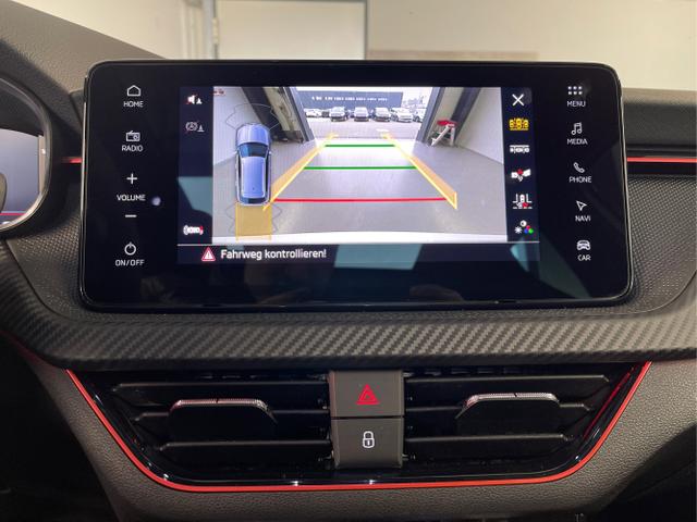 Skoda / KAMIQ / Wei&szlig; / / / 115PS DSG AHK+Navi+Matrix+GV5+Pano+Kessy+Kamera+Alu17+Sitzheiz