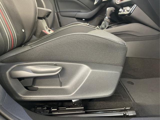 Skoda / KAMIQ / Silber / / / 115PS DSG AHK+Navi+Matrix+GV5+Pano+Kessy+Kamera+Alu17+Sitzheiz