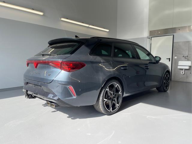 Cupra / Leon Sportstourer / Grau / / / 333PS DSG 4Drive Matrix+Navi+AHK+Alu19+Sitzheiz+IntelligentDrive