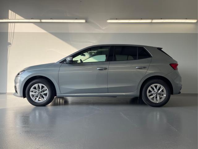 Skoda / Fabia / Silber / / / 115PS DSG GV5+AHK+Alu+Kessy+Climatronic+Sitzheiz+Kamera+Sunset