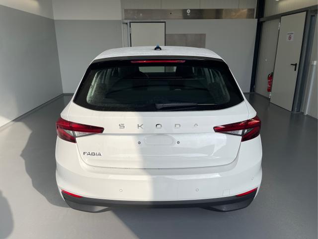 Skoda / Fabia / Wei&szlig; / / / 95PS GV4+AHK+Sitzheiz+Lenkradheiz+Climatronic+Tempomat+PDC