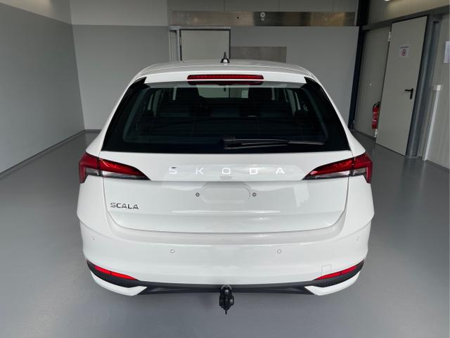 Skoda / Scala / Wei&szlig; / / / 115PS GV5+AHK+Alu16+Sitzheiz+FrontAssist+Touchscreen+Lichtsensor 