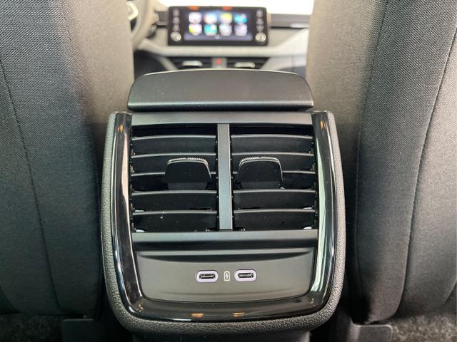 Skoda / Scala / Schwarz / / / 115PS DSG GV5+AHK+Kamera+Kessy+PDC+Sitzheiz+Alu16+Climatronic