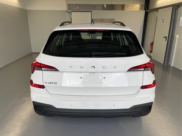 Audi / Q3 Sportback / Blau / / / TFSI quattro S line TechPro+Matrix+AHK+Alu19+KlimaPlus+ExtSchwarz+DCC