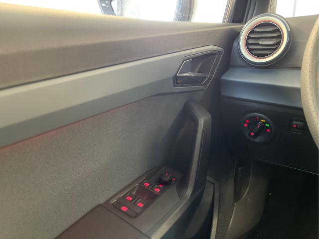 Seat / Ibiza / Schwarz / / / 95PS Kamera+ACC+GV5+App-Conect+Sitzheizung+ParkPilot hinten