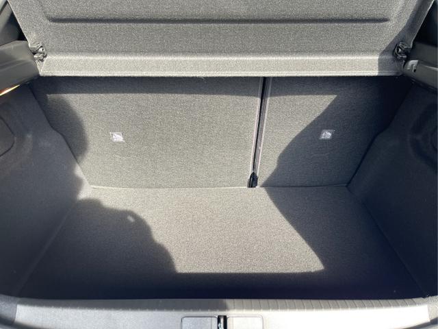 Opel / Corsa / Wei&szlig; / / / 110PS Automatik Navi+Acc+Sitzheizung+Kamera+Keyless