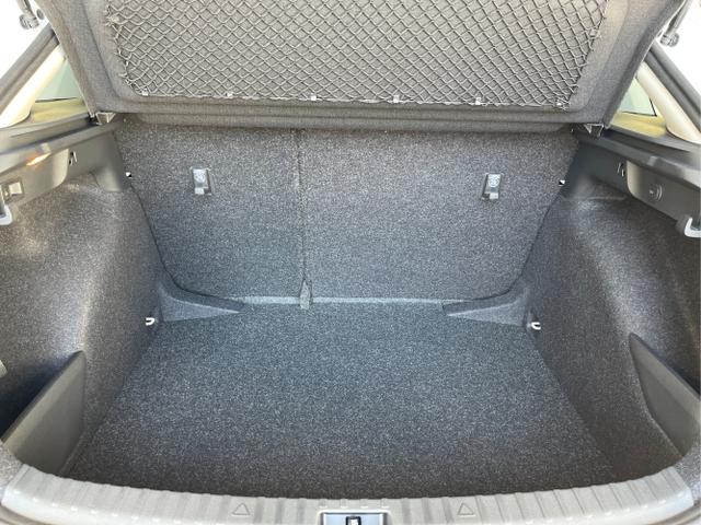 Skoda / Scala / Wei&szlig; / / / 115PS DSG GV5+AHK+Alu16+PDC+Sitzheizung+App-Connect