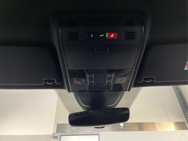 Volkswagen / Taigo / Schwarz / / / 150PS DSG Black Style+AHK