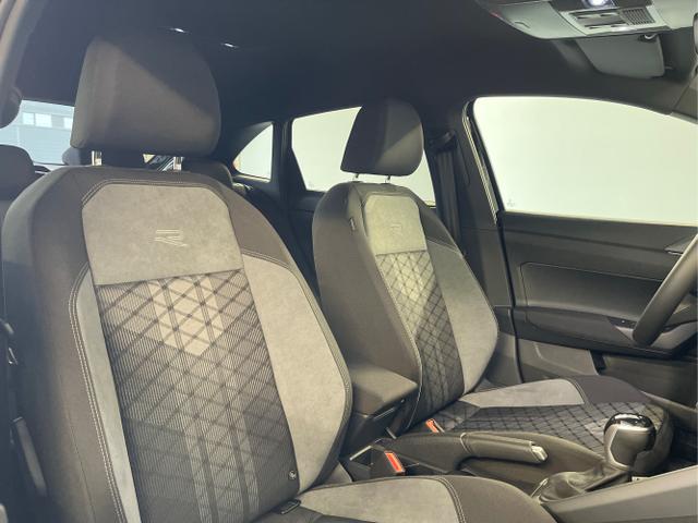 Volkswagen / Taigo / Schwarz / / / 150PS DSG Black Style+AHK