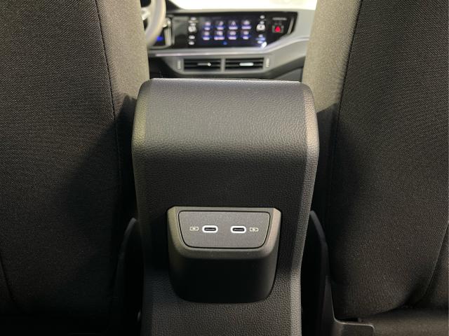 Volkswagen / Taigo / Schwarz / / / 150PS DSG Black Style+AHK