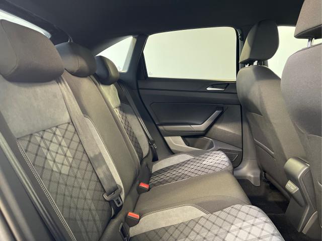 Volkswagen / Taigo / Schwarz / / / 150PS DSG Black Style+AHK