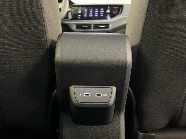 Volkswagen / Taigo / Schwarz / / / 150PS DSG Black Style+AHK