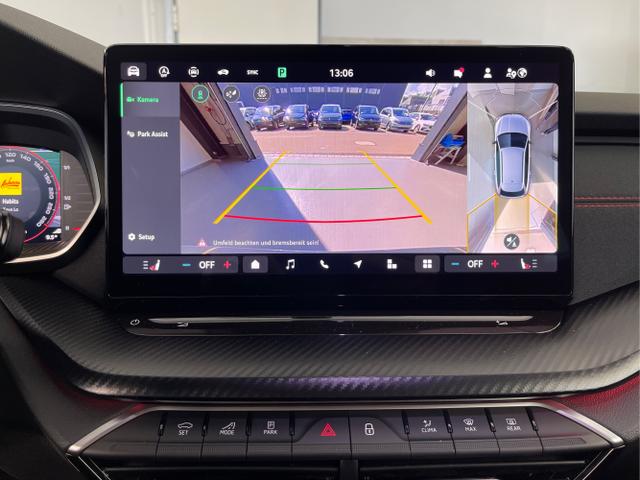 Skoda / Octavia Combi / Schwarz / / / 265PS DSG HUD+Pano+360&deg;+DCC+AHK+CANTON+Matrix+Alu19+eHeck+GV4