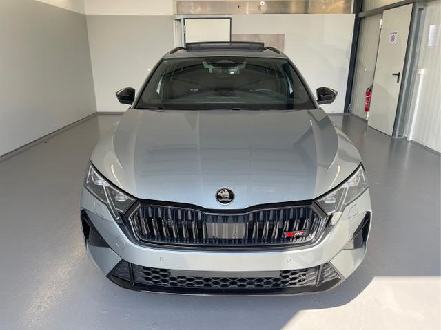 Skoda / Octavia Combi / Silber / / / 265PS DSG HUD+Pano+360&deg;+DCC+AHK+CANTON+Matrix+Alu19+eHeck+GV4