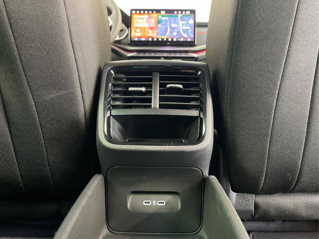 Skoda / Octavia Combi / Blau / / / 265PS DSG HUD+Pano+360&deg;+DCC+AHK+CANTON+Matrix+Alu19+eHeck+GV4