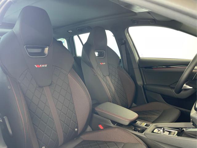 Skoda / Octavia Combi / Wei&szlig; / / / 265PS DSG HUD+Pano+360&deg;+DCC+AHK+CANTON+Matrix+Alu19+eHeck+GV4