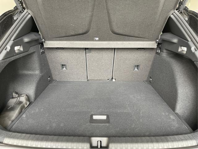 Cupra / Terramar / Schwarz / / / 265PS DSG 4Drive Sthz+Sennheiser+AHK+Alu20+Matrix+Pano+Navi