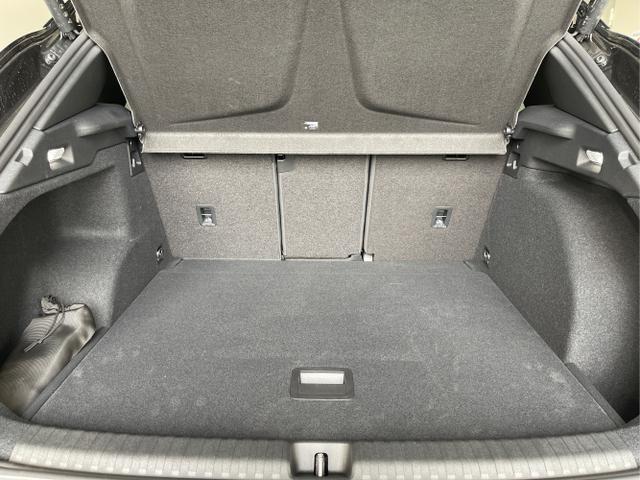 Cupra / Terramar / Grau / / / 265PS DSG 4Drive Sthz+Sennheiser+AHK+Alu20+Matrix+Pano+Navi