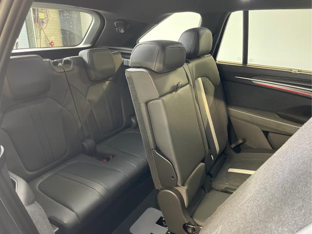 Skoda / Kodiaq / Schwarz / / / 193PS TDI 4x4 7Sitze+AHK+HUD+Pano+360&deg;+GV5+Navi+CANTON+Alu20