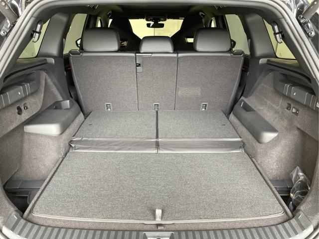 Skoda / Kodiaq / Schwarz / / / 193PS TDI 4x4 7Sitze+AHK+HUD+Pano+360&deg;+GV5+Navi+CANTON+Alu20