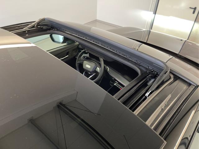 Audi / Q3 Sportback / Schwarz / / / TFSI 265 PS quattro S line Pano+TechPro+Matrix+AHK+HUD+Alu20+KlimaPlus+DCC+SONOS