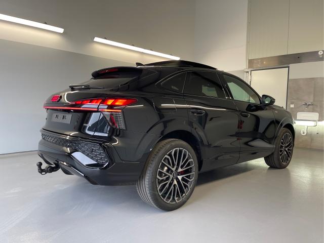 Audi / Q3 Sportback / Schwarz / / / TFSI 265 PS quattro S line Pano+TechPro+Matrix+AHK+HUD+Alu20+KlimaPlus+DCC+SONOS