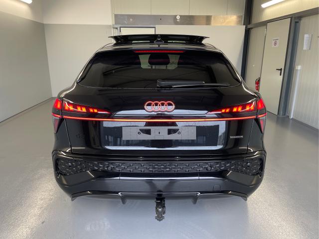 Audi / Q3 Sportback / Schwarz / / / TFSI 265 PS quattro S line Pano+TechPro+Matrix+AHK+HUD+Alu20+KlimaPlus+DCC+SONOS