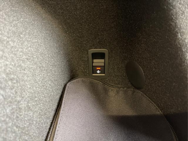 Audi / Q3 Sportback / Schwarz / / / TFSI 265 PS quattro S line Pano+TechPro+Matrix+AHK+HUD+Alu20+KlimaPlus+DCC+SONOS