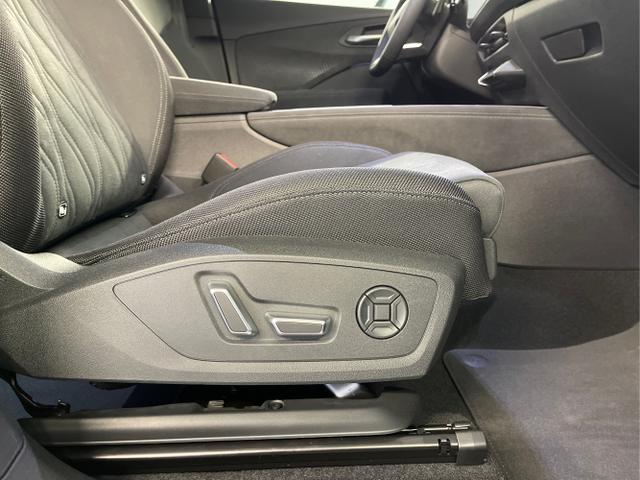 Audi / Q3 Sportback / Grau / / / TFSI 265 PS quattro S line Pano+TechPro+Matrix+AHK+HUD+Alu20+KlimaPlus+DCC+SONOS