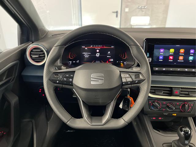 Seat / Ibiza / Schwarz / / / 95PS Kamera+ACC+GV5+App-Conect+Sitzheizung+ParkPilot hinten