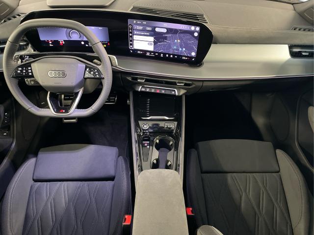 Audi / Q3 Sportback / Blau / / / TFSI 265 PS quattro S line Pano+TechPro+Matrix+AHK+HUD+Alu20+KlimaPlus+DCC+SONOS