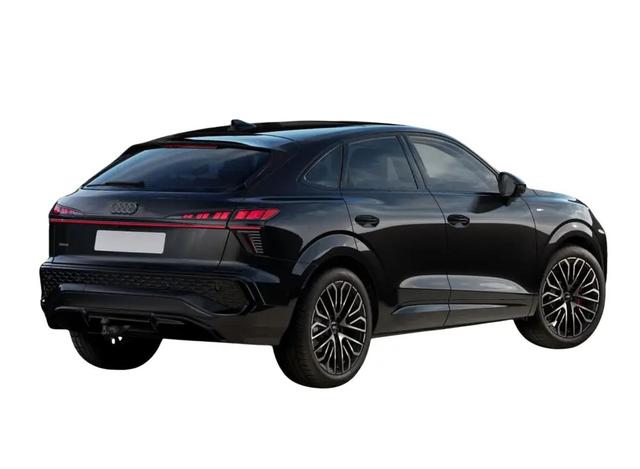 Audi Q3 Sportback NEU TFSI quattro S line Pano+TechPro+Matrix+AHK+HUD+Alu20+KlimaPlus+DCC+SONOS 