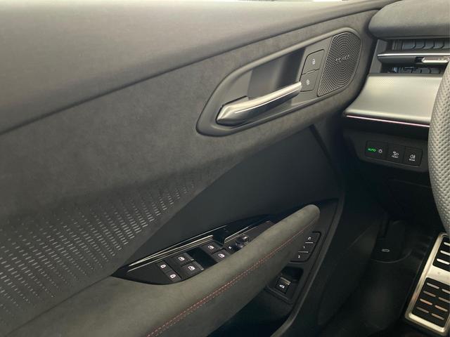 Audi Q3 Sportback NEU TFSI 265 PS quattro S line Pano+TechPro+Matrix+AHK+HUD+Alu20+KlimaPlus+DCC+SONOS 