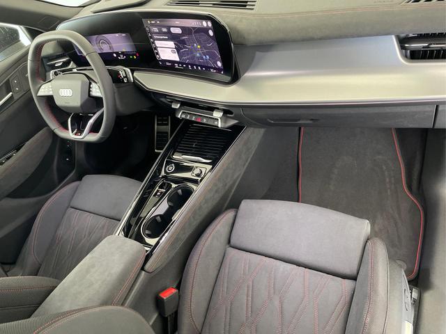 Audi Q3 Sportback NEU TFSI 265 PS quattro S line Pano+TechPro+Matrix+AHK+HUD+Alu20+KlimaPlus+DCC+SONOS 