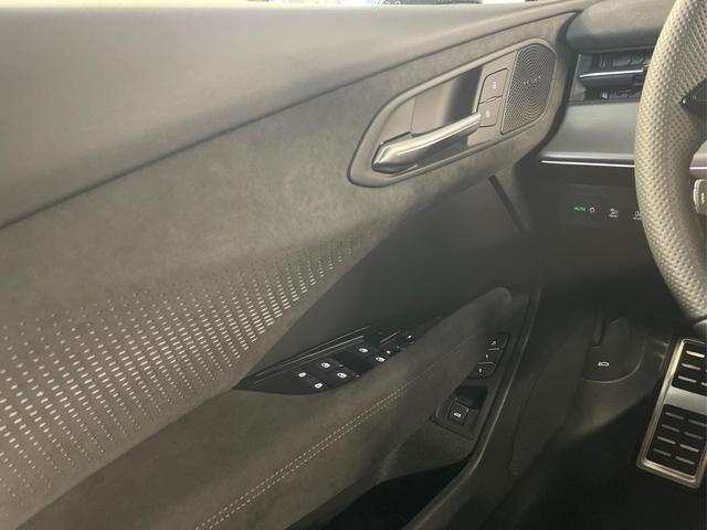 Audi Q3 Sportback NEU TFSI 265 PS quattro S line Pano+TechPro+Matrix+AHK+HUD+Alu20+KlimaPlus+DCC+SONOS 