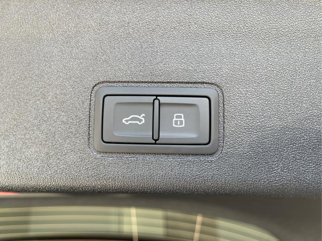  / / / / / 