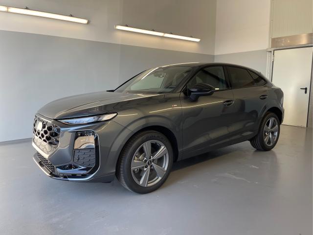 Audi Q3 - Sportback NEU TFSI quattro S line Tech+AHK+Alu19+LEDplus+KlimaPlus+ExtSchwarz