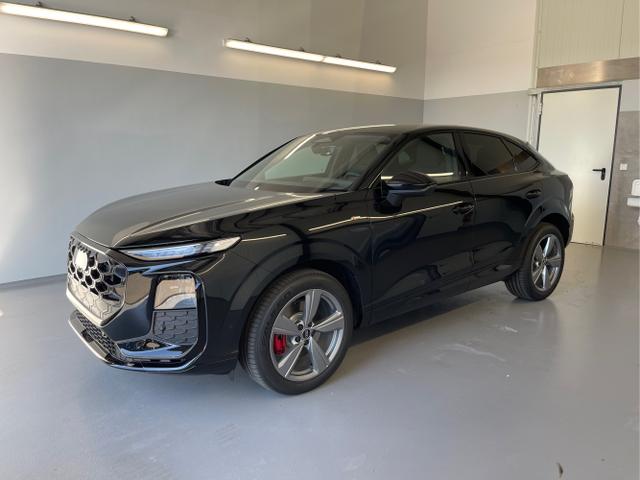 Audi Q3 - Sportback NEU TFSI quattro S line TechPro+HUD+Matrix+AHK+Alu19+KlimaPlus+ExtSchwarz+DCC