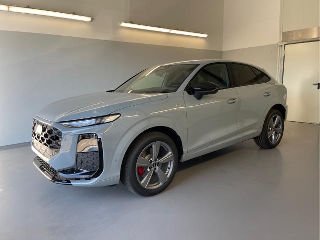 Audi Q3 - Sportback NEU TFSI quattro S line TechPro+Matrix+AHK+Alu19+KlimaPlus+ExtSchwarz+DCC