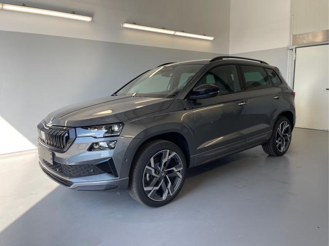 KFZ (Lager) Skoda Karoq - Sportline 2.0 TDI 4x4 AHK 360&deg; Alu19 Navi Matrix Winter eHeck Lounge ACC GV5
