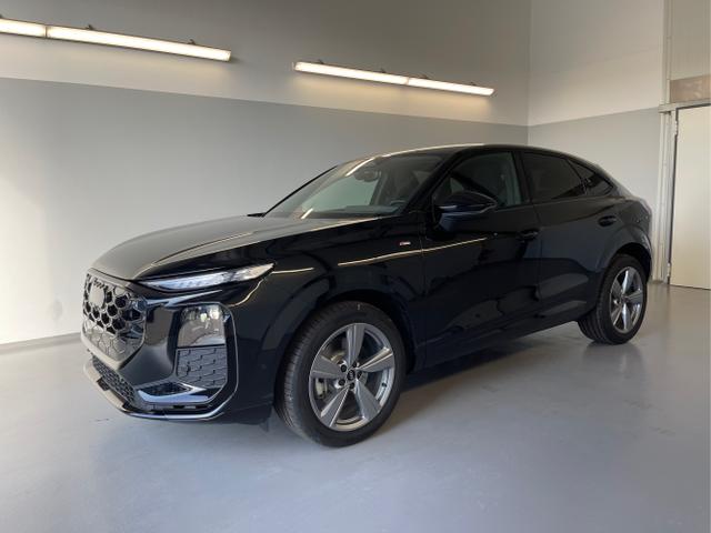 Audi Q3 - Sportback NEU TFSI quattro S line Tech+AHK+Alu19+LEDplus+KlimaPlus+ExtSchwarz