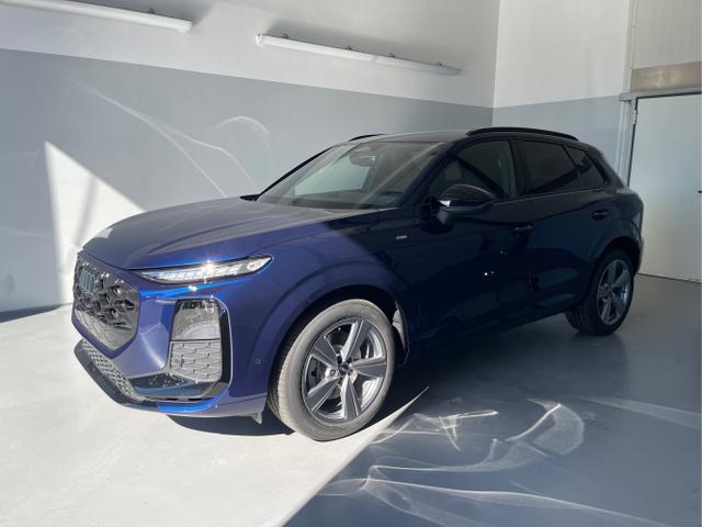 Audi Q3 - NEU TFSI quattro S line Tech+AHK+Alu19+LEDplus+KlimaPlus+ExtSchwarz