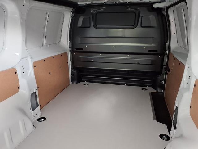 Opel Vivaro Cargo M 2.0 BlueHDi 180 8-Gang Automatik 