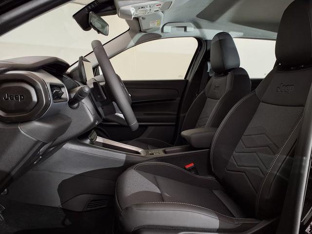 Jeep Avenger Altitude 1.2 E-Hybrid 6-Stufen-DCT 