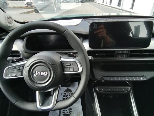 Jeep Avenger Altitude 1.2 E-Hybrid 6-Stufen-DCT 