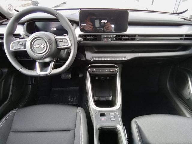 Jeep Avenger Altitude 1.2 E-Hybrid 6-Stufen-DCT 