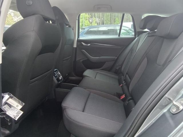 Skoda Octavia Combi Business 1.5 TSI mHEV 7-Gang-DSG 