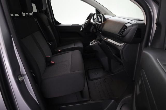 Opel Vivaro Kombi 9-Sitzer Lang 2.0 Diesel 8-Gang Automatikgetriebe 
