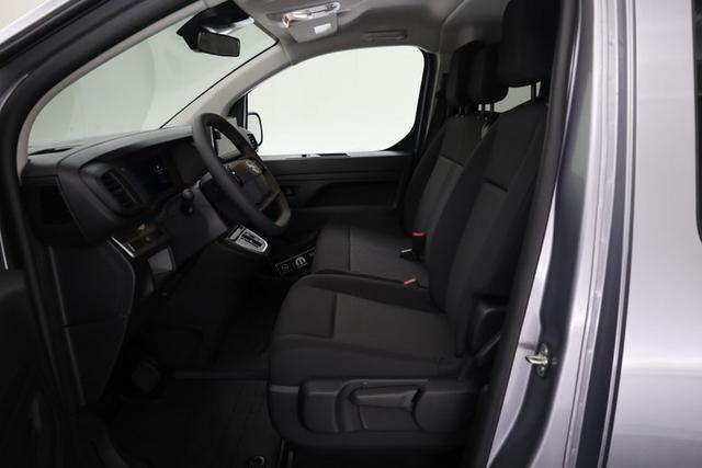 Opel Vivaro Kombi 9-Sitzer Lang 2.0 Diesel 8-Gang Automatikgetriebe 